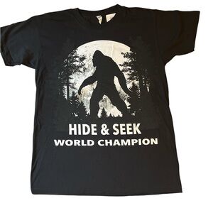 Black Graphic T-Shirt Bigfoot Sasquatch Design 100% Cotton NWT